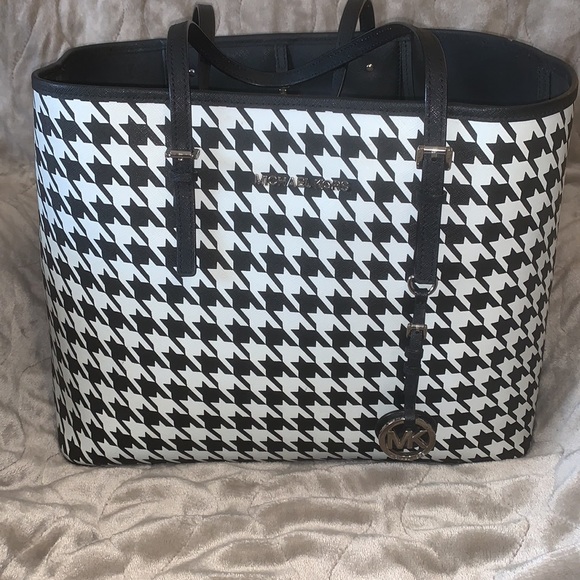 Large Michael Kors Houndstooth Tote - Picture 2 of 7